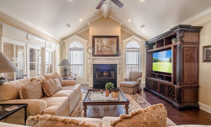 Hot Springs Village House | Golf Course, Enormous Porch, 2 Living Areas, Easy Access, 6 Beds, large nBR's