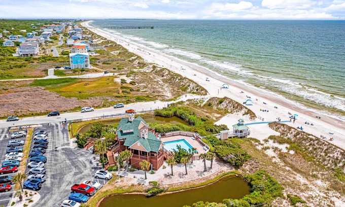 St. James Condo | Golf-front condo with fairway view, on-site pool, & screened balcony