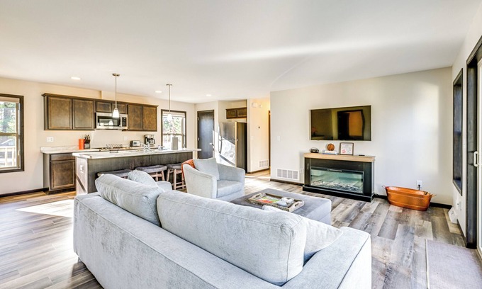 Friendship House | Golf, Hike & Boat: Home w/Fire Pit in Friendship
