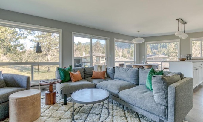 Welches Apartment | Golfer's Daydream