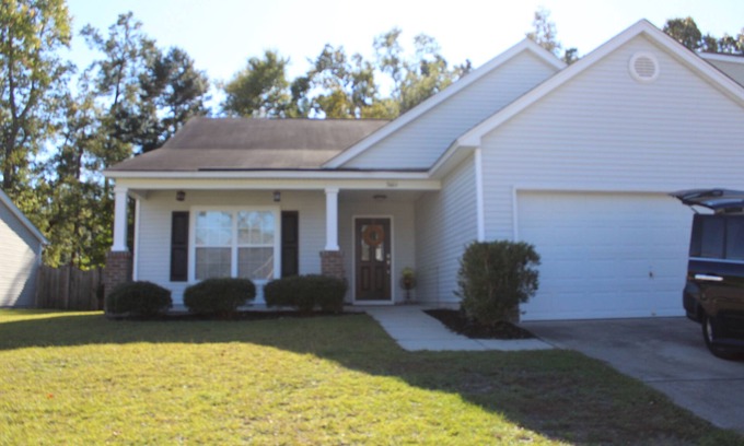 Summerville House | Golfers Delight: 3-bedroom home outside of Charleston