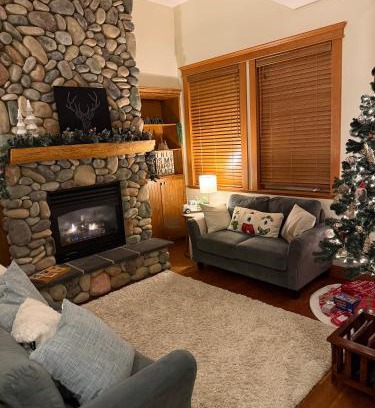Big White Ski Resort House | Gone Ski 'Inn
