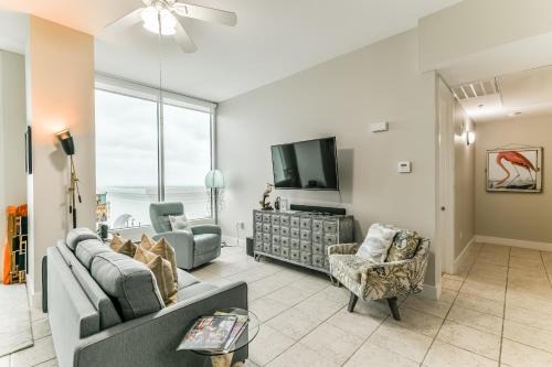 Galveston Apartment | Good Day Sunshine - Emerald 712