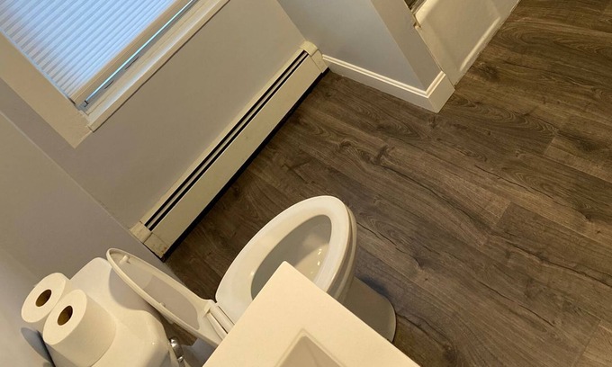 Beverly Apartment | Good size 3 bedroom apartment in Beverly