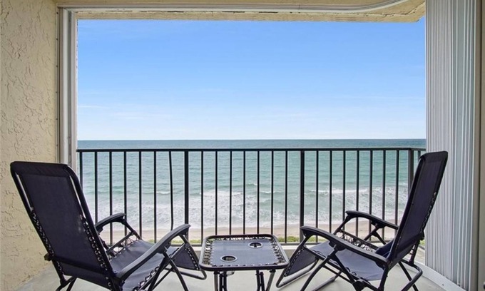 Fort Pierce Shores Condo | Gorgeous 10th Floor Hutch Island Condo - Stunning Ocean View!