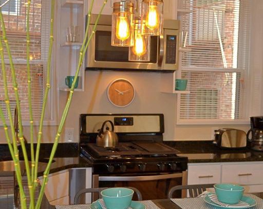 North End Apartment | Gorgeous 2 bed best North End location w parking