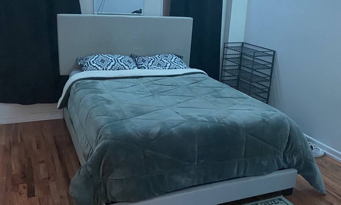 Greenwood House | Gorgeous 2 bedroom apartment in Brick house