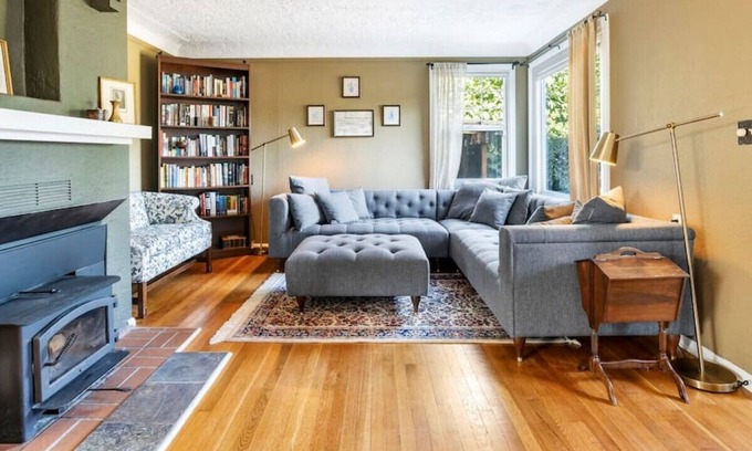 Overlook House | Gorgeous 2bd Home w/Office, Yard & bonus Kids Room