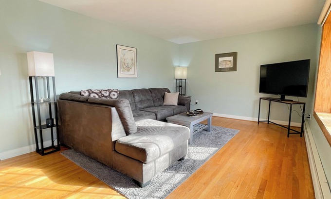 Staunton House | Gorgeous 3-bedroom house with Fenced Yard in charming Staunton