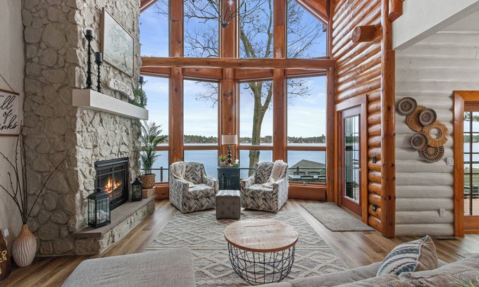 Wautoma House | Gorgeous 3-Bedroom Lake House on Silver Lake in Wautoma, WI