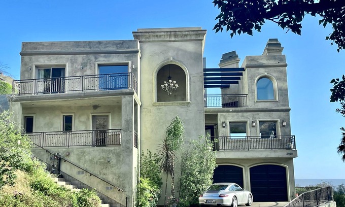 Malibu Villa | Gorgeous 3 br/5 ba plus bonus room Malibu ocean view villa with hot tub