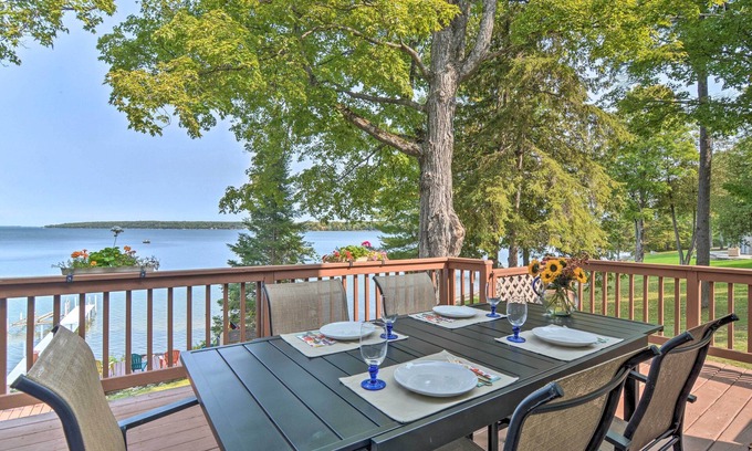 Indian River House | Gorgeous 3-Season Lakefront Escape w/Private Dock