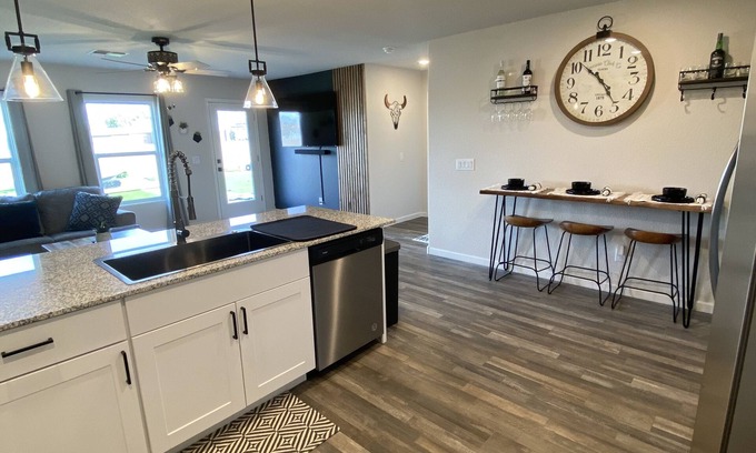 Fort Mohave House | Gorgeous 4 bedroom house with incredible backyard