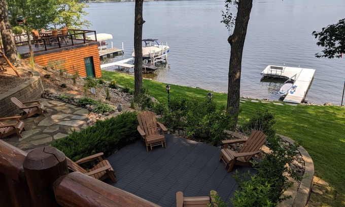 Balsam Lake House | Gorgeous 4 Bedroom, 2 Bathroom Property