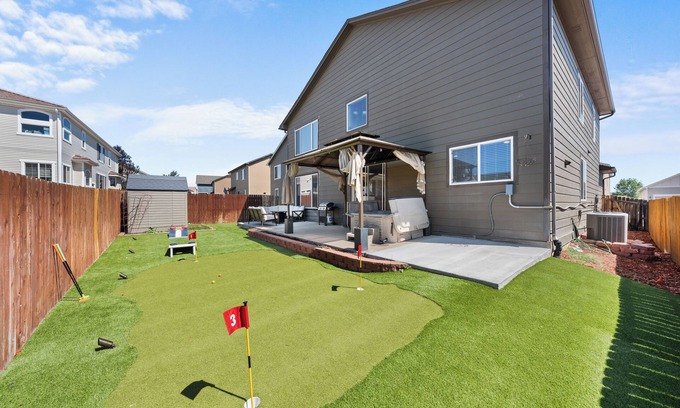 Cimarron Hills House | Gorgeous 5 Bedroom, 2.5 Bath | Hot Tub | Fire Pit | GameRoom