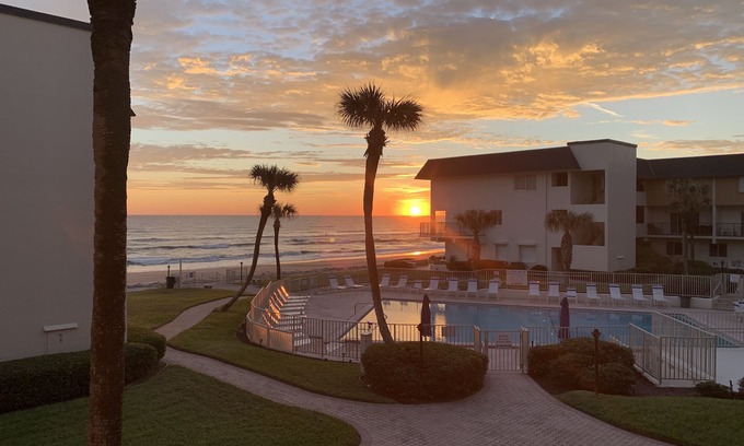 Ormond Beach House | Gorgeous and Spacious Oceanview Townhome. Its well-appointed and comfy. Must See
