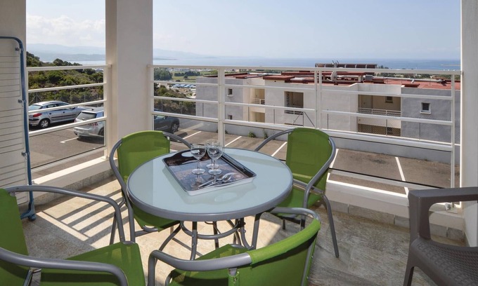 Ajaccio Apartment | Gorgeous apartment in Ajaccio with WiFi