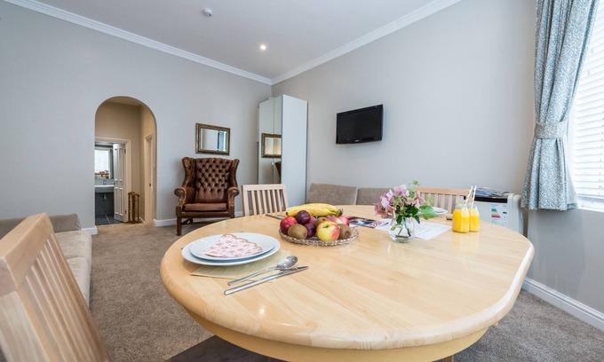 Brondesbury Park Apartment | Gorgeous Apartment-only 12 Minutes by Tube to Oxford Street!