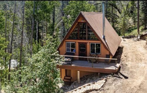 Potato Patch House | Gorgeous Cabin with Fireplace and Stunning Forest Sights in Prescott, Arizona