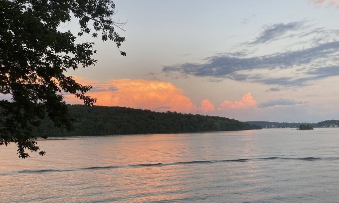 New Fairfield House | Gorgeous Candlewood Lake Lake House