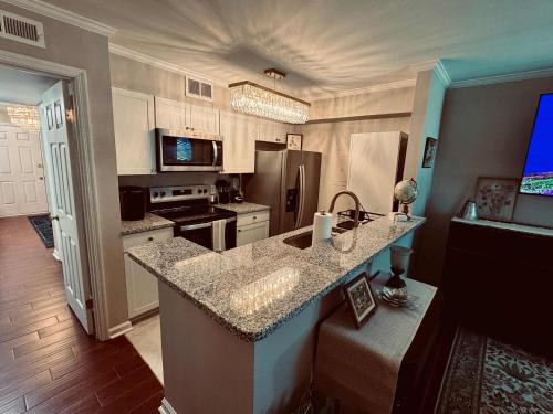 Auburn House | Gorgeous Condo across from Vet School