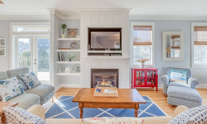 Olivia Beach House | Gorgeous Craftsman 3-Bedroom Has Private Deck, Hot Tub & Olivia Beach Amenities!