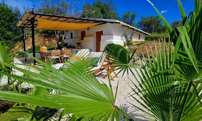 Alora Cottage | Gorgeous detached casita near Caminto del Rey with mountain views and a pool