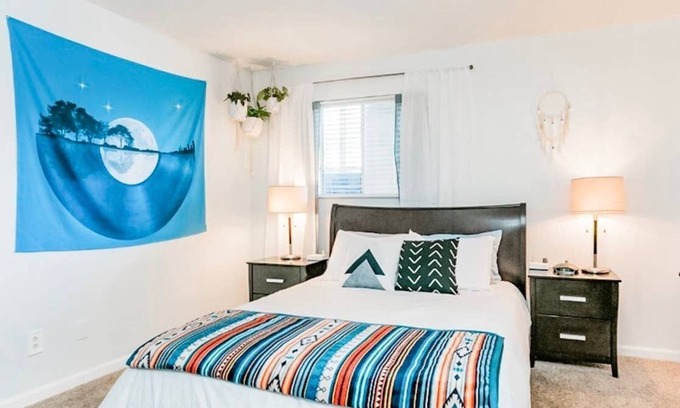 North Capitol Condo | Gorgeous Downtown Condo on River