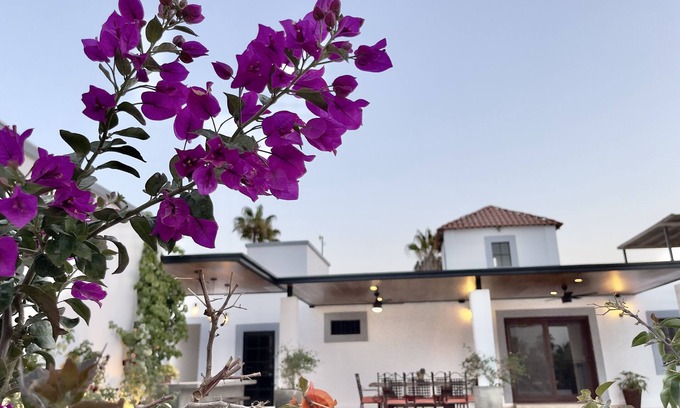 Todos Santos House | Gorgeous Downtown 4BR House with Jacuzzi & Firepit
