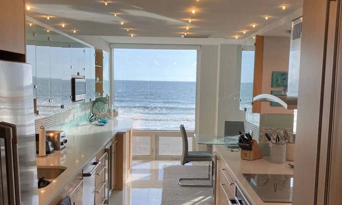 Longboat Key Condo | Gorgeous Full Gulf Front Condo.