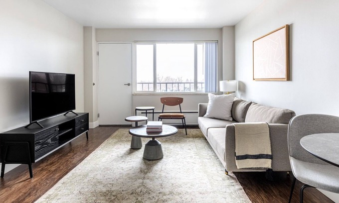 West Highland Apartment | Gorgeous Highland 1BR, 2 blocks from Highland Park by Blueground