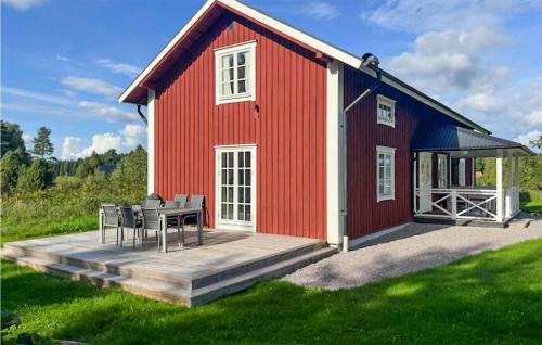 Osterbybruk House | Gorgeous Home In Gräsbo With Sauna