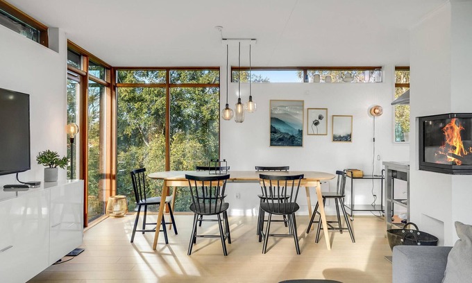 Grena Strand House | Gorgeous home in Grenaa with kitchen