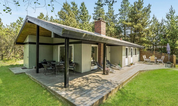 Houstrup House | Gorgeous home in Nørre Nebel with WiFi