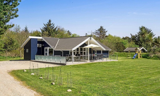 Lodbjerg Hede House | Gorgeous home in Ringkøbing with WiFi