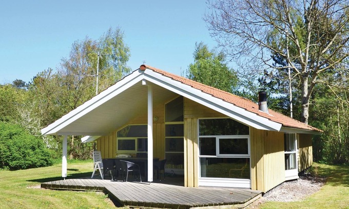 Holloselund House | Gorgeous home in Vejby with WiFi