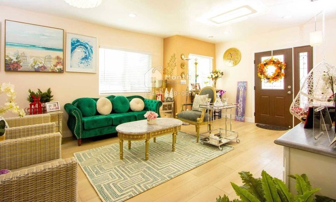 Bakersfield House | Gorgeous Home on Jefferson St