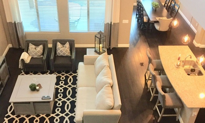 North Gateway House | Gorgeous Home with Pool, Outdoor Firepit and BBQ