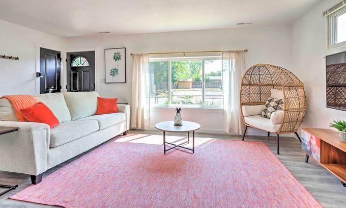 Dupont House | Gorgeous House ~ 8 Mi to Downtown Denver!