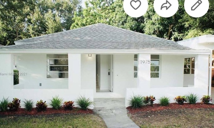 Opa-Locka House | Gorgeous house with AC in vibrant Opa-locka