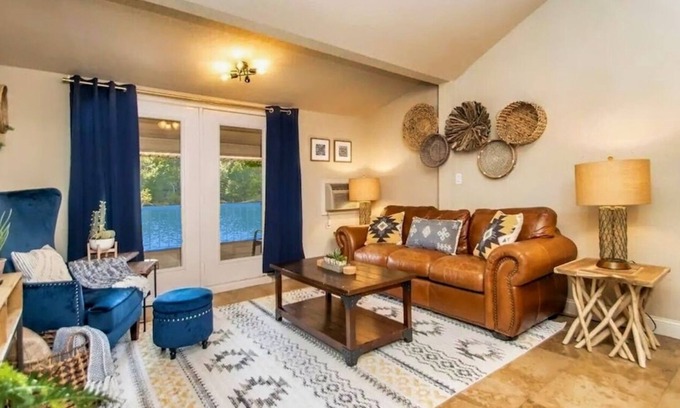 Mid America Condo | Gorgeous Lake Views! - perfect for couples & family's