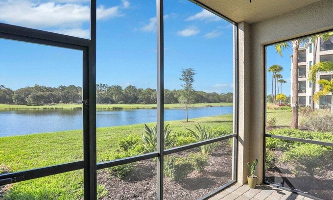 Lakewood Ranch Condo | Gorgeous lakefront 2/2 condo | Lakewood National Golf Club - Lake Daze