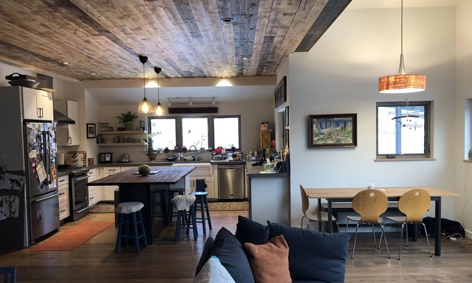 Ophir House | Gorgeous mountain house in small town