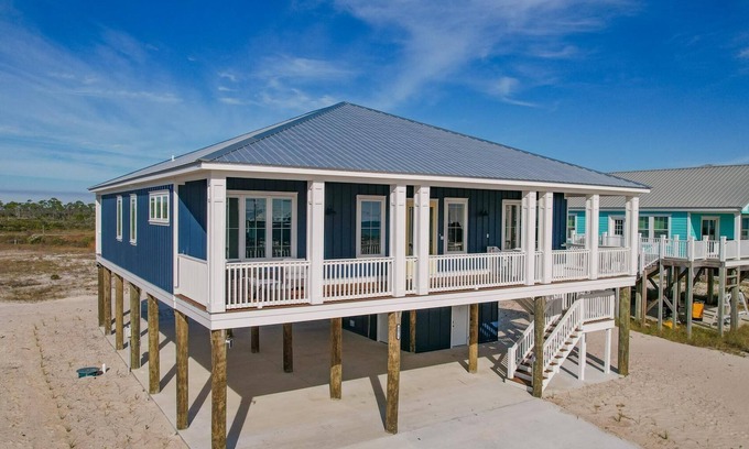Southpointe House | Gorgeous New home w/amazing Gulf Views, Elevator, & Easy beach access.