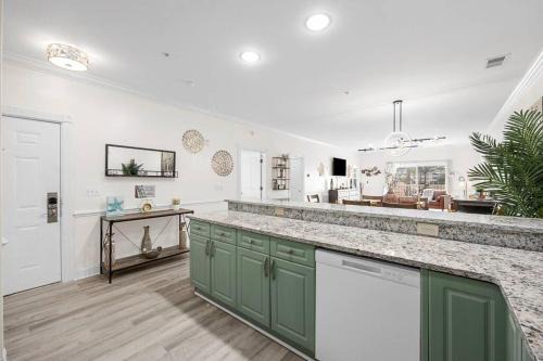 Central Myrtle Beach Apartment | Gorgeous Newly Renovated 3BR Villa Near Beach