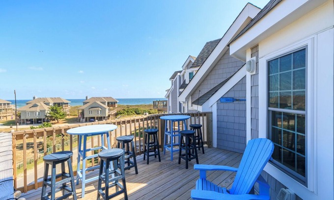 Duck Condo | Gorgeous ocean views from this stunning, updated coastal condo!