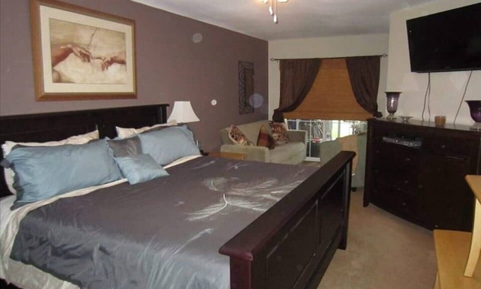 Okanagan-Similkameen Condo | Gorgeous Okanagan Lakeside vacation rentals