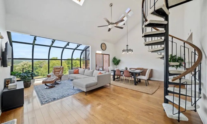 Vernon Condo | Gorgeous open and bright loft condo in Great Gorge Village, Vernon, NJ.