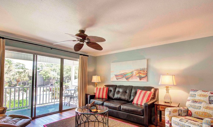 Demere Park Condo | GORGEOUS POOL VIEW! WALK TO VILLAGE, RESTAURANTS. DOG FRIENDLY CLOSE TO BEACH.