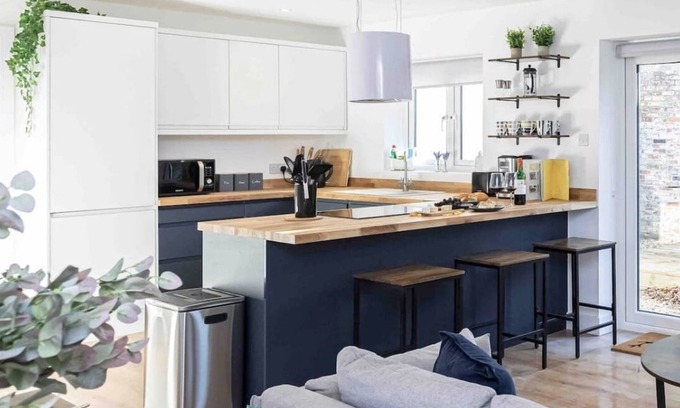 New Forest District Cottage | Gorgeous Seahaze Sleeps 8 Newforest+bikes/chef